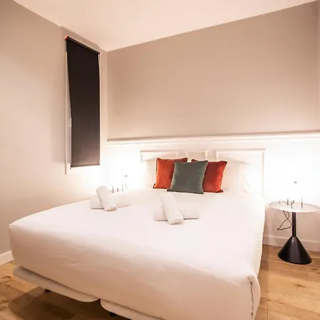 Apartment P3mal1076- Beautiful 2br Newly Refurbished *
