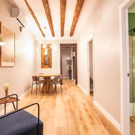 P3mal1076- Beautiful 2br Newly Refurbished Apartment *