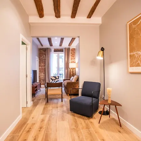 P3mal1076- Beautiful 2br Newly Refurbished Apartment *