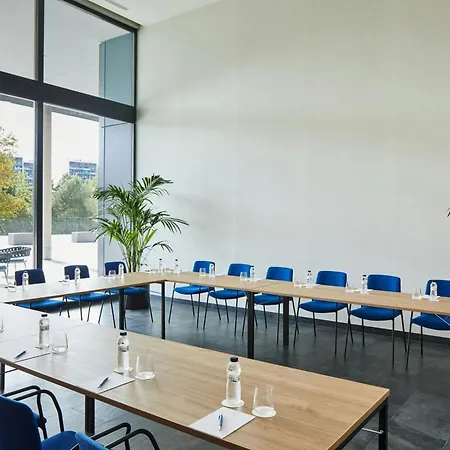 Hotel Four Points By Sheraton Barcelona Airport