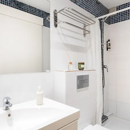 Oasis With A Sunny Terrace In The Heart Of Gracia Apartment