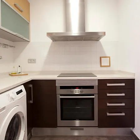 Gran Via Modern And Bright 3bd With Terrace Barcelona