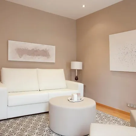 Gran Via Modern And Bright 3bd With Terrace Barcelona