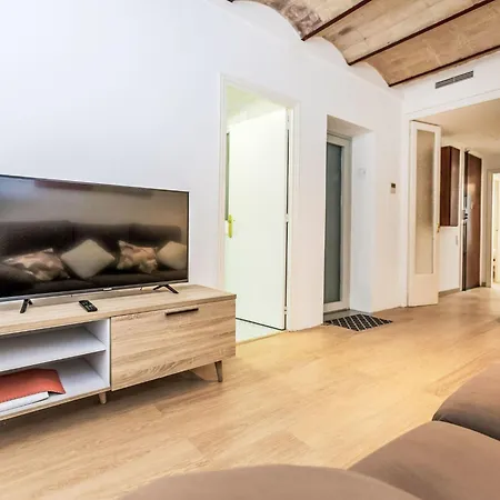 Eixample Dret Arago Roger De Lluria By Interhome Apartment Barcelona