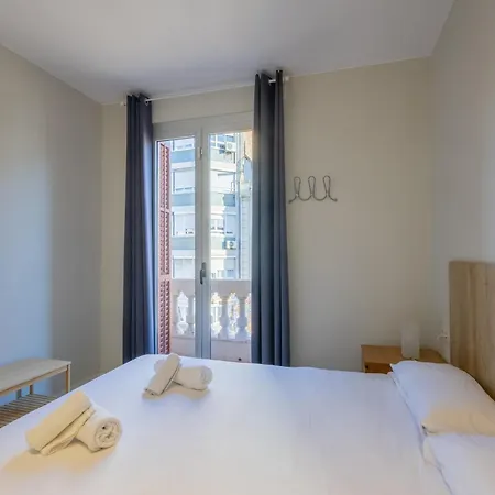 Apartment Housalia Sagrada Familia Views *
