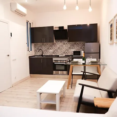 Cozy Near The Camp Nou Stadium *