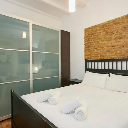 12gra1070 - Cozy Flat In The Heart Of Gracia! *