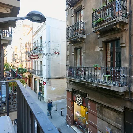 12gra1070 - Cozy Flat In The Heart Of Gracia! *
