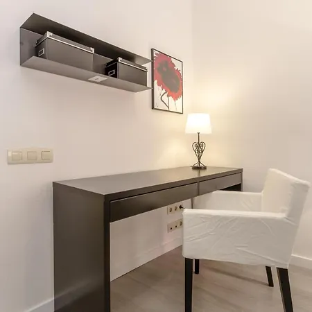 Centrico Zona Ramblas 21y11 Apartment Barcelona