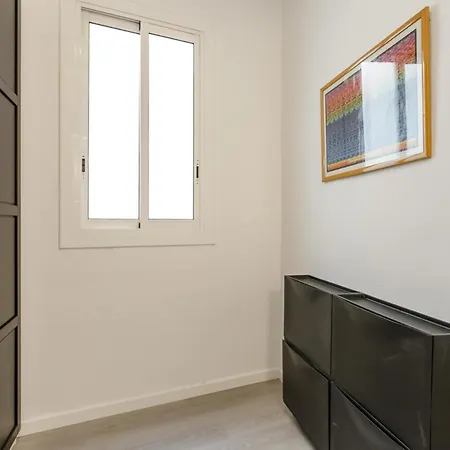 Centrico Zona Ramblas 21y11 Apartment Barcelona