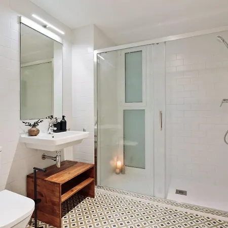 Ebre - 1 Bedroom And Balcony In Eixampre Esquerre *