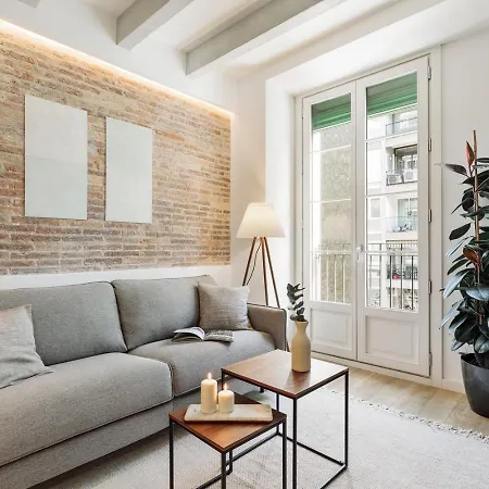 Ebre - 1 Bedroom And Balcony In Eixampre Esquerre Apartment Barcelona