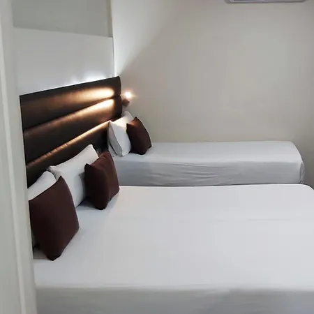 Bcn Urbaness Del Comte Hotel 2*