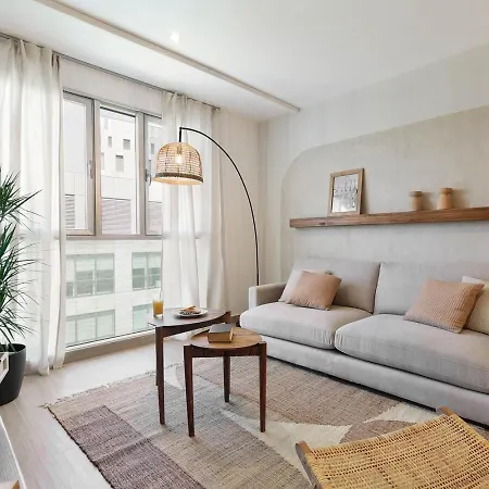 Sole - 2 Bedrooms In Poblenou Appartement
