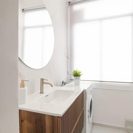 Atico Sagrada Familia Apartamento *