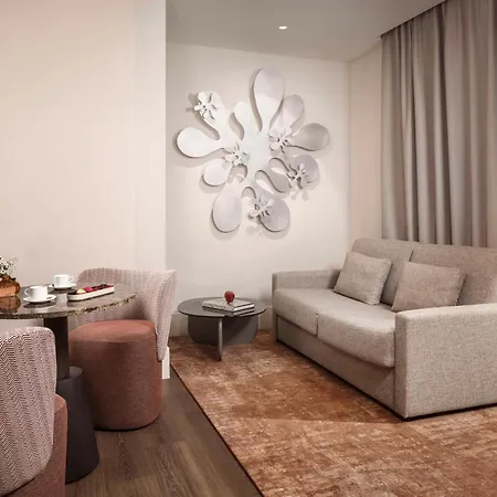 Отель Nh Collection Gran Calderon 5*