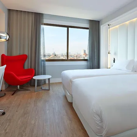 Отель Nh Collection Gran Calderon 5*