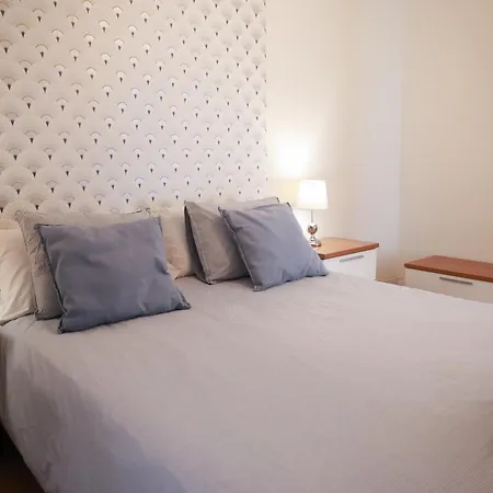 Amazing Sea And Sagrada Familia Views Homey Apartman Barcelona