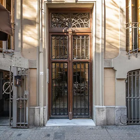 De Cuatro En Carrer Diputacio