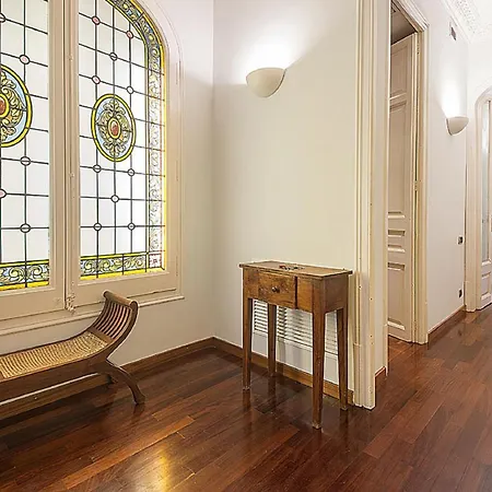 Apartment 4 En Calle Balmes - Stylish