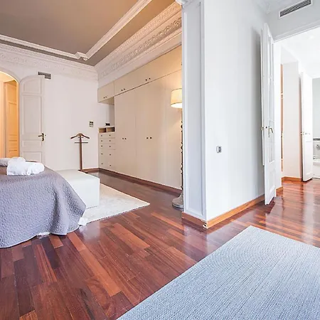 4 En Calle Balmes - Stylish Apartment *