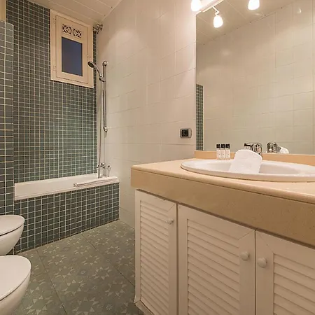 4 En Calle Balmes - Stylish