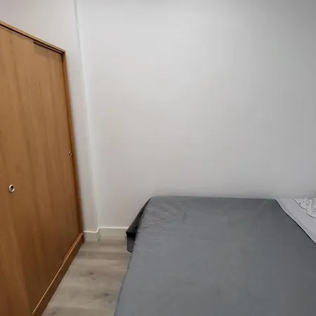 De 3 Apartment *