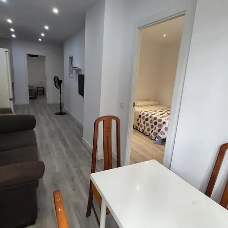 Apartment De 3 *