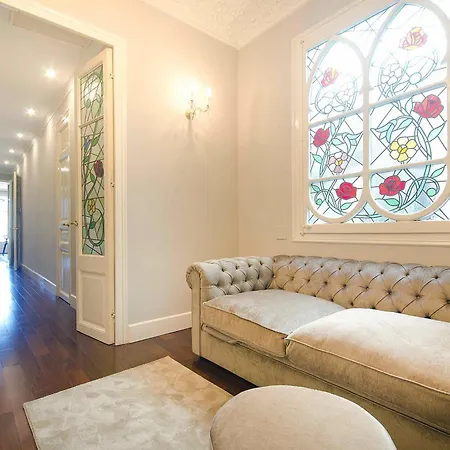 Apartment Three Bedroom In Gran De Gracia - Stylish *