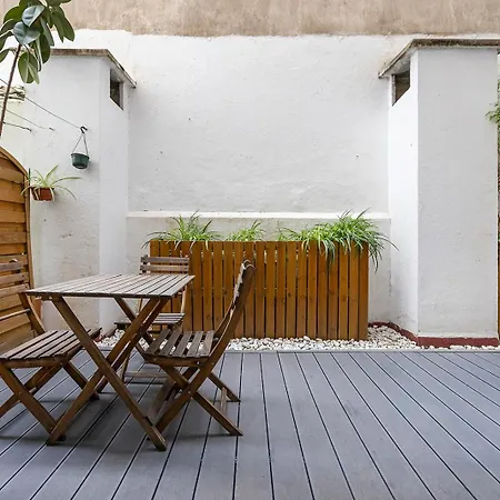 Cozy Terrace In Eixample * Barcelona