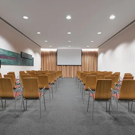 Hotel Ac Forum By Marriott 4*