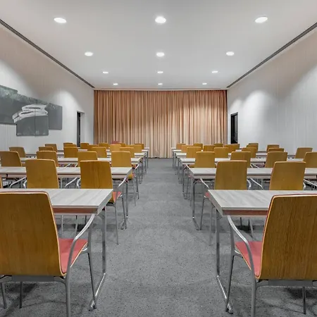 Ac Forum By Marriott Отель