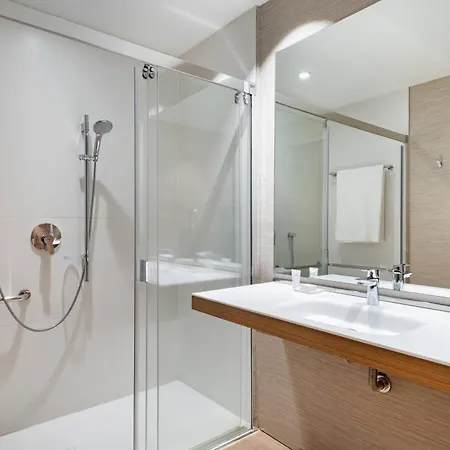 Hotel Ac Diagonal L'illa By Marriott Barcelona
