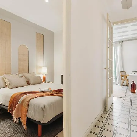 Veduto - 2 Bedrooms In Eixample Esquerra Apartment *