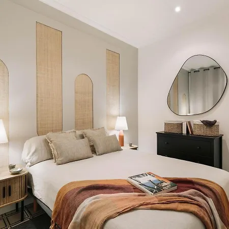 Apartment Veduto - 2 Bedrooms In Eixample Esquerra Barcelona