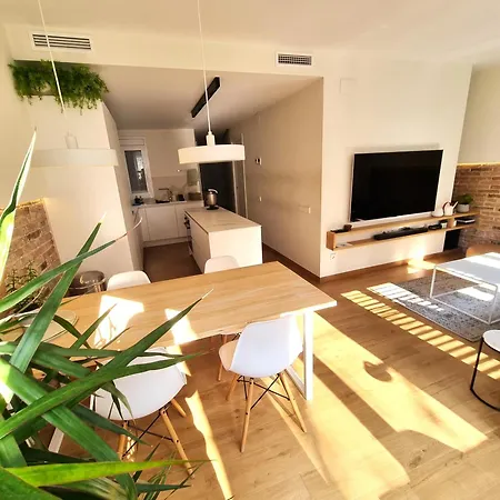 Cozy Bedroom With A Private Bathroom In A Shared House * Barcelona