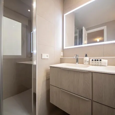 Atico Duplex Con Cinco * Barcelona