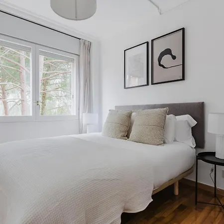 Blueground Pedralbes Pool Garden Ac Bcn-175 Apartment Barcelona