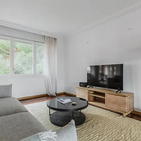 Blueground Pedralbes Pool Garden Ac Bcn-175 Apartment