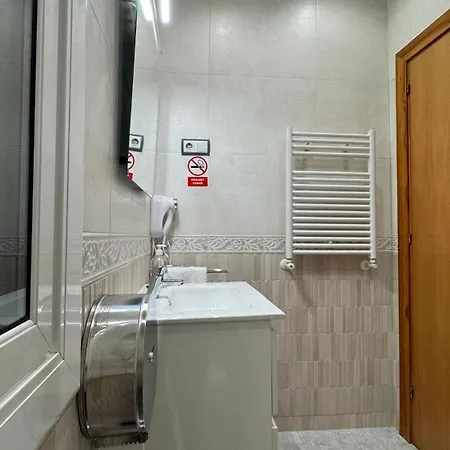 Madrazo בית הארחה