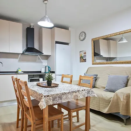 Beautiful In Ramblas 6pax Apartamento *