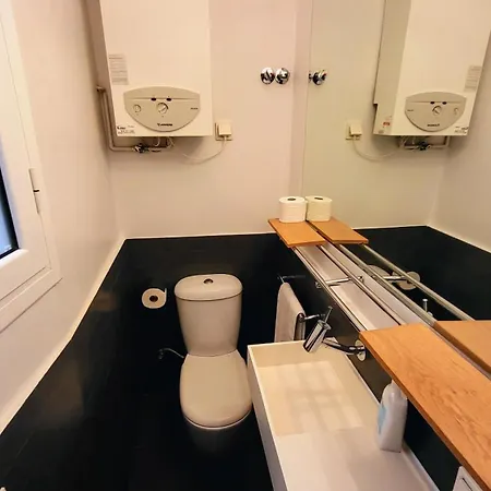 Ramblas Plaza Catalunya -wi-fi 300 Mbps Apartment