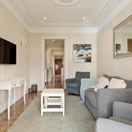 Apartment Verdaguer By *