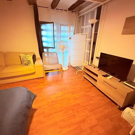 Stunning Flat For 6 People 3 Blocks From The Welcome Breakfast Apartment Barcelona