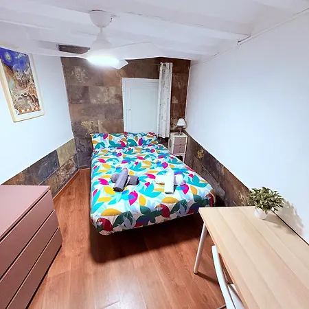 Stunning Flat For 6 People 3 Blocks From The Welcome Breakfast Apartment *