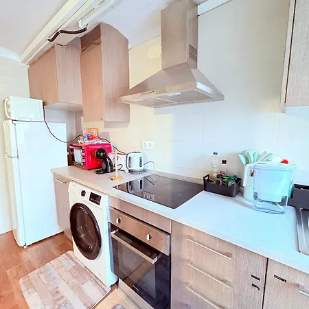 Stunning Flat For 6 People 3 Blocks From The Welcome Breakfast * Barcelona