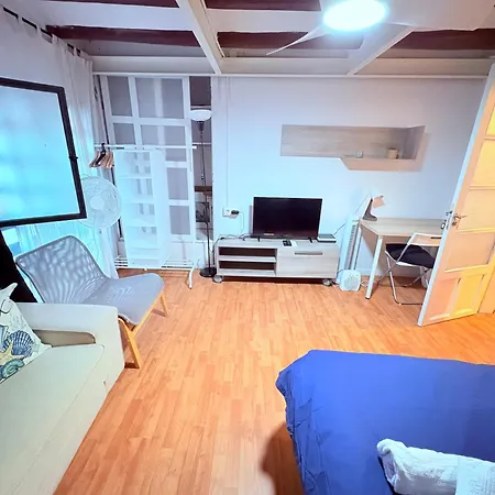 Stunning Flat For 6 People 3 Blocks From The Welcome Breakfast Apartment *