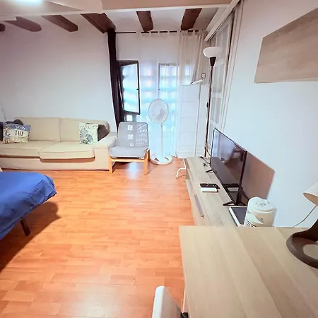 Stunning Flat For 6 People 3 Blocks From The Welcome Breakfast Apartment Barcelona