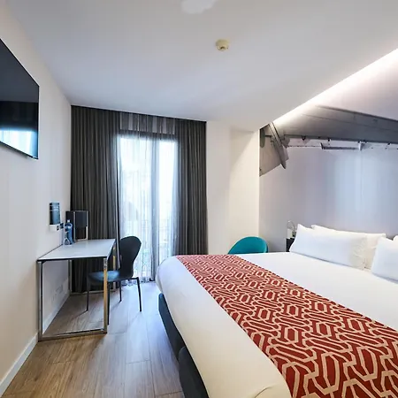 Catalonia Avinyo Hotel