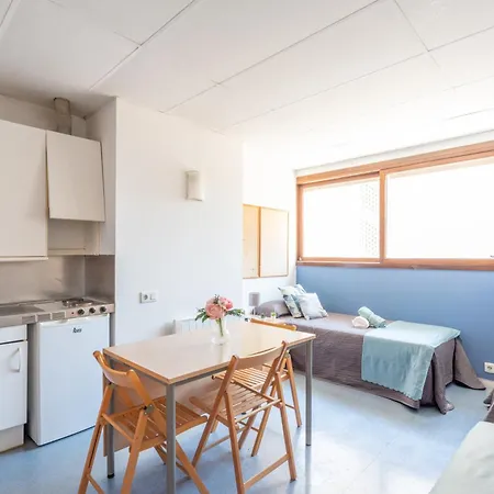 Residencia Universitaria Resa Lesseps Apartment *